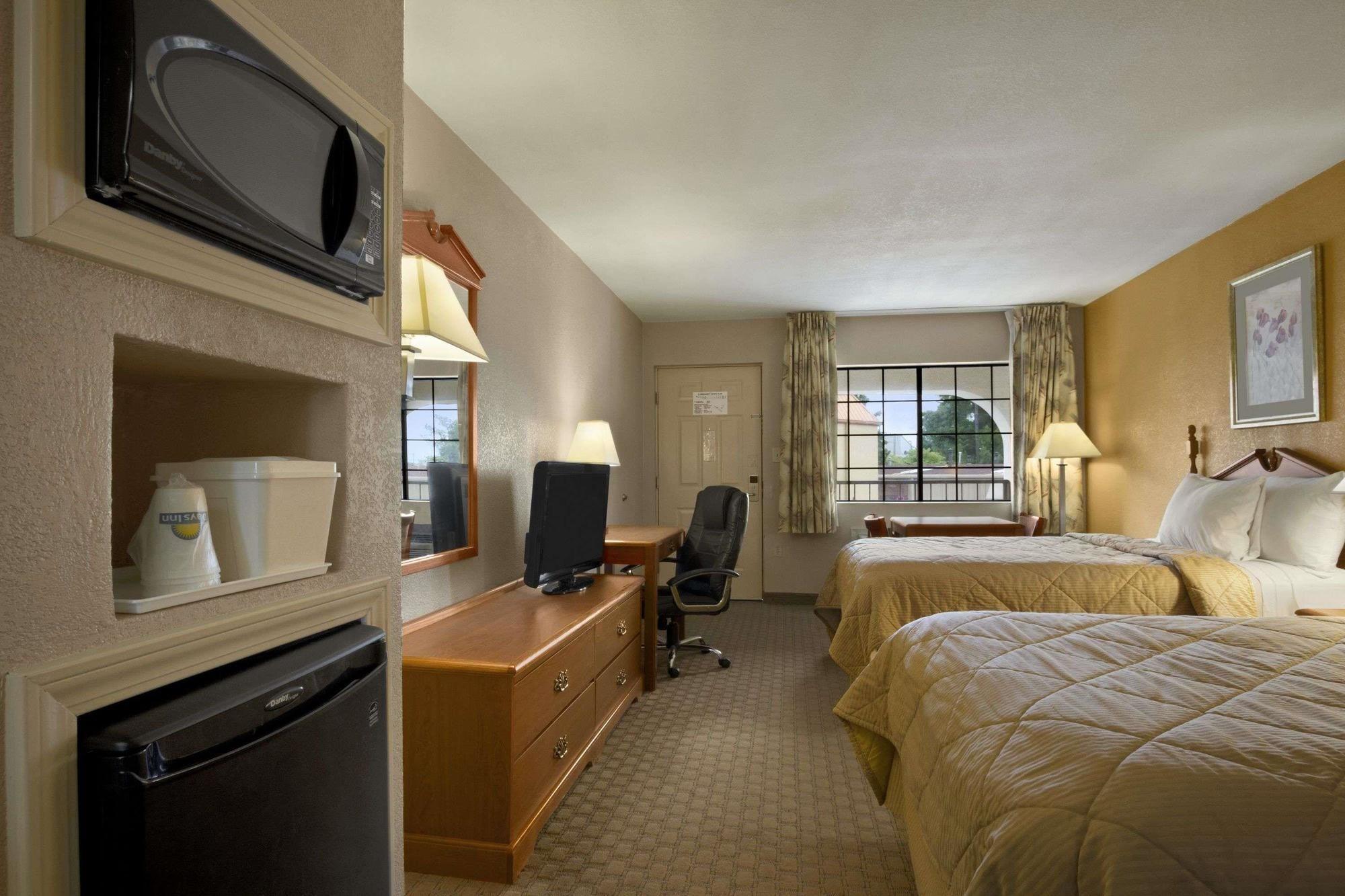 Days Inn By Wyndham Southaven Ms Εξωτερικό φωτογραφία