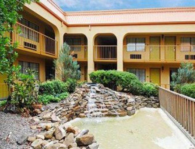 Days Inn By Wyndham Southaven Ms Εξωτερικό φωτογραφία