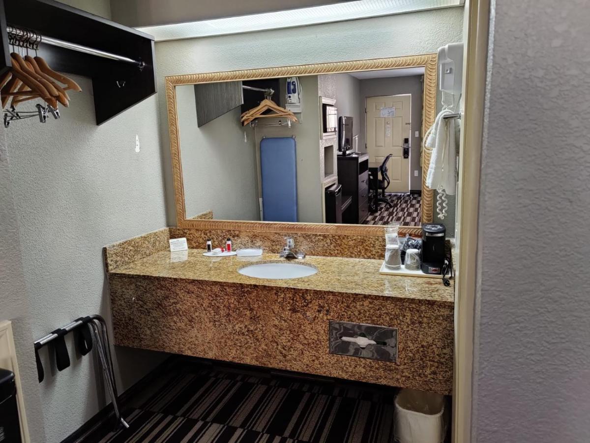 Days Inn By Wyndham Southaven Ms Εξωτερικό φωτογραφία